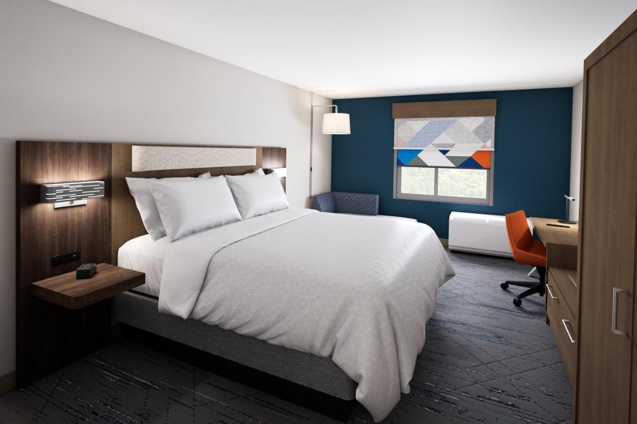 Holiday Inn Express & Suites - Hawaiian Gardens By Ihg Exterior photo
