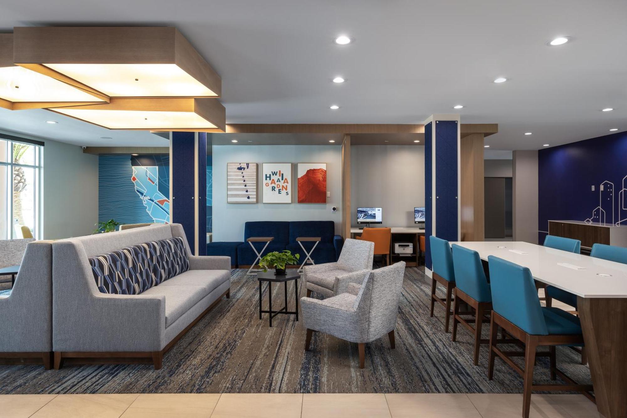 Holiday Inn Express & Suites - Hawaiian Gardens By Ihg Exterior photo