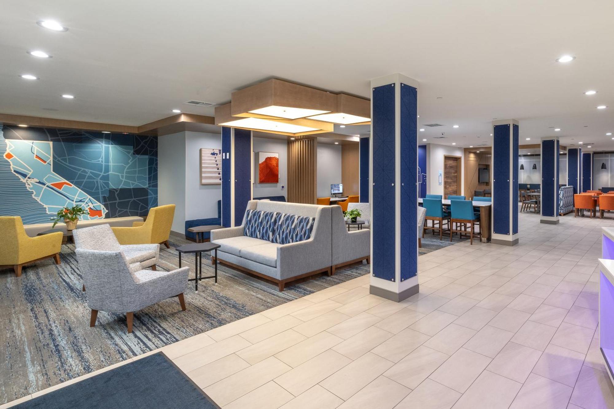 Holiday Inn Express & Suites - Hawaiian Gardens By Ihg Exterior photo